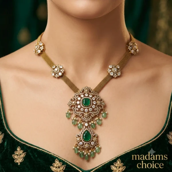 Victorian Short Necklace Set